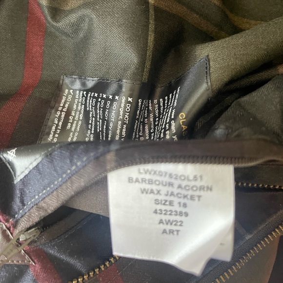NWT Barbour Women's Acorn Waxed Jacket - Picture 7 of 11